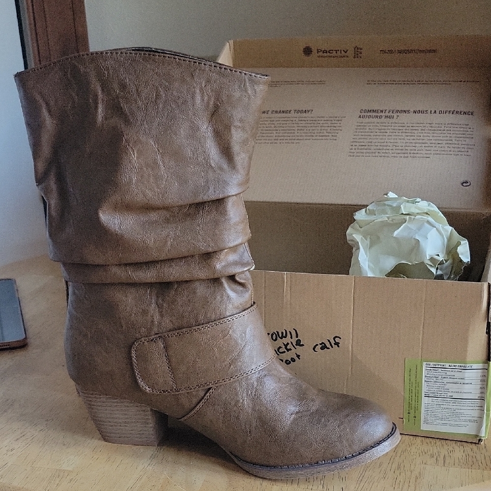 MIA Brown Heeled Boots with Casual Slouch - Picture 2 of 8